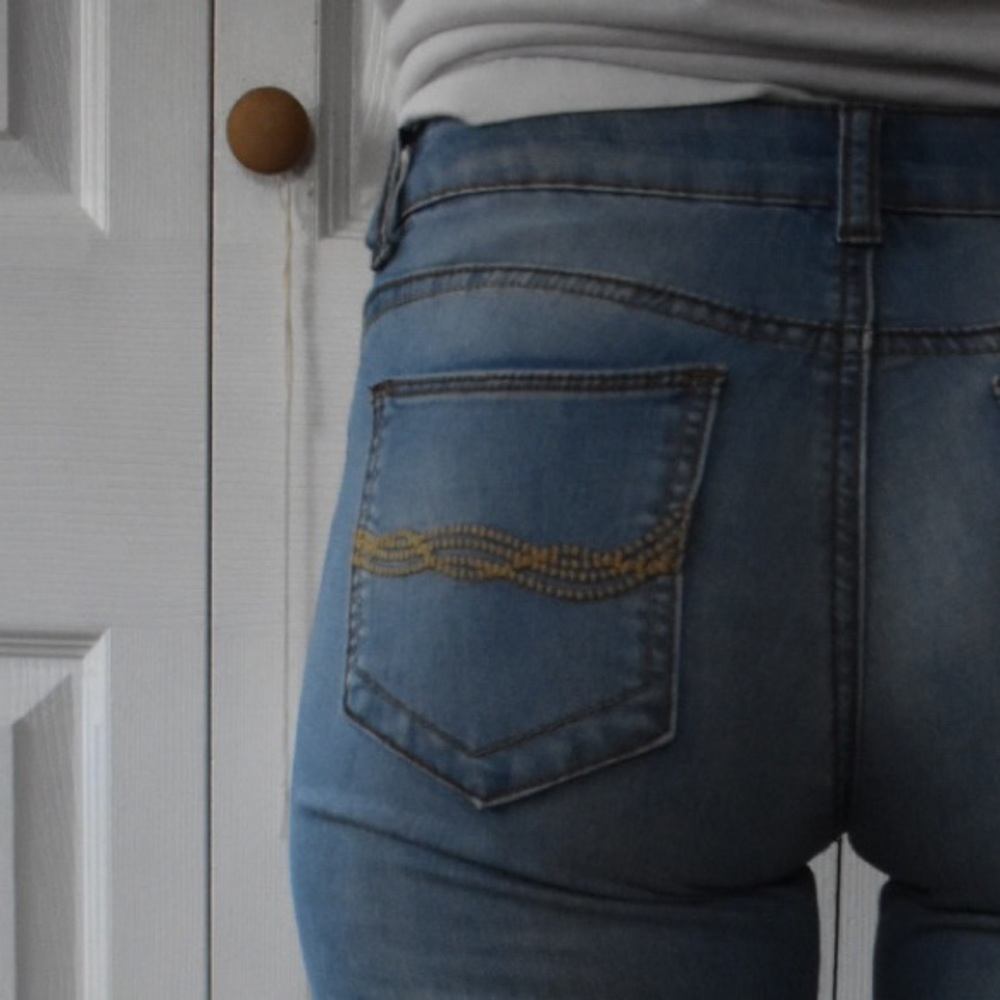 Light wash jeggings - Picture 2 of 3